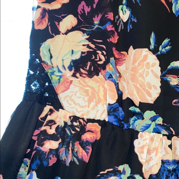 Dress - Picture 3 of 4